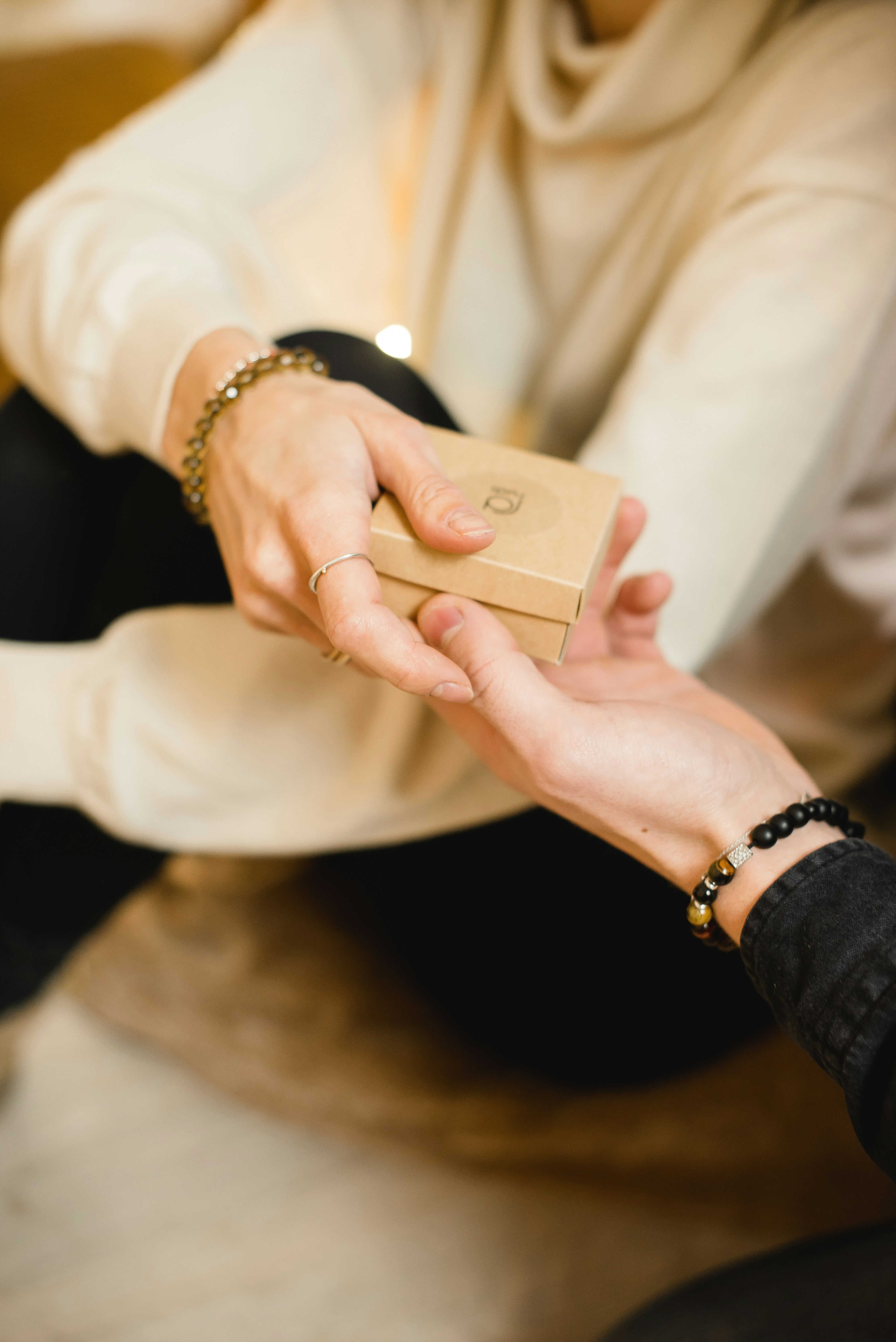 To Support a Friend, Try a Small Gift – Normotim